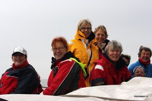 Vrouwenpower brengt ons tegen wind en tij naar Terschelling